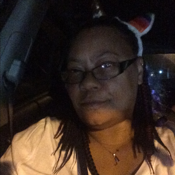 Meet your Posher, Noneya - Picture 5 of 6